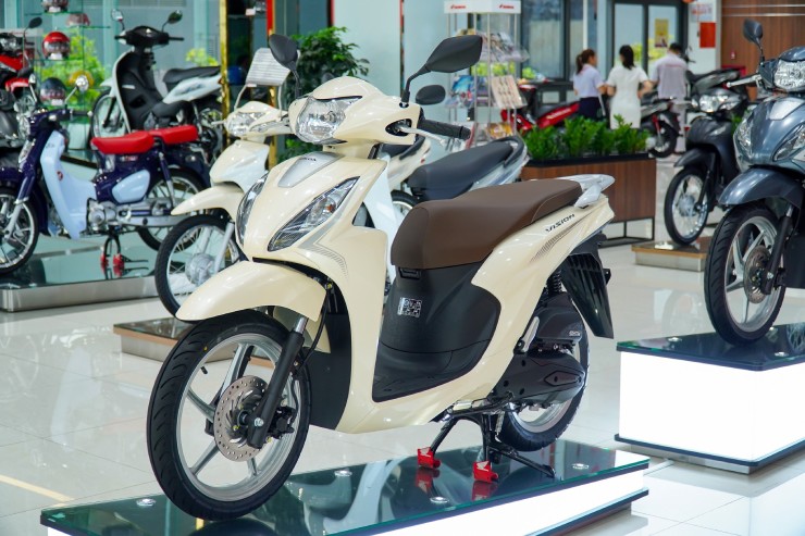 Giá Honda Vision đầu tháng 5/2024, chênh cao chỉ hơn 2 triệu đồng