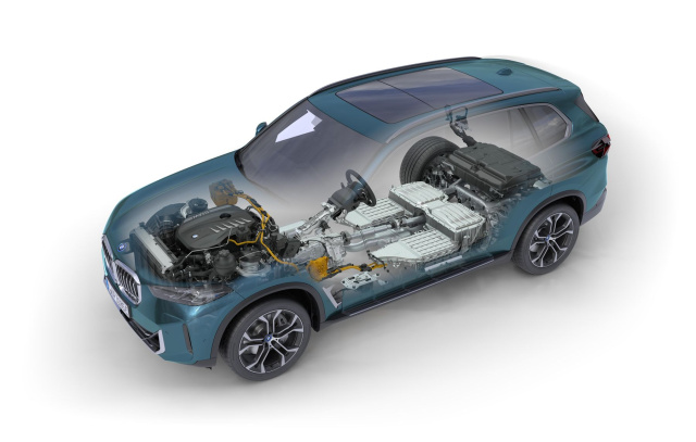 Eine runde Sache: 2024er BMW X5 xDrive50e - Das Facelift im Fahrbericht - VAU-MAX-Inside - VAU-MAX - Das kostenlose Performance-Magazin