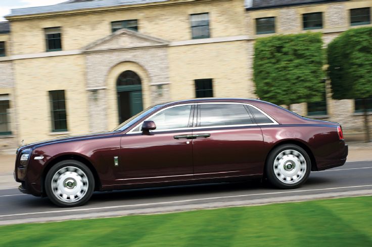 Giá bán các dòng xe Rolls-Royce chính hãng tại Việt Nam