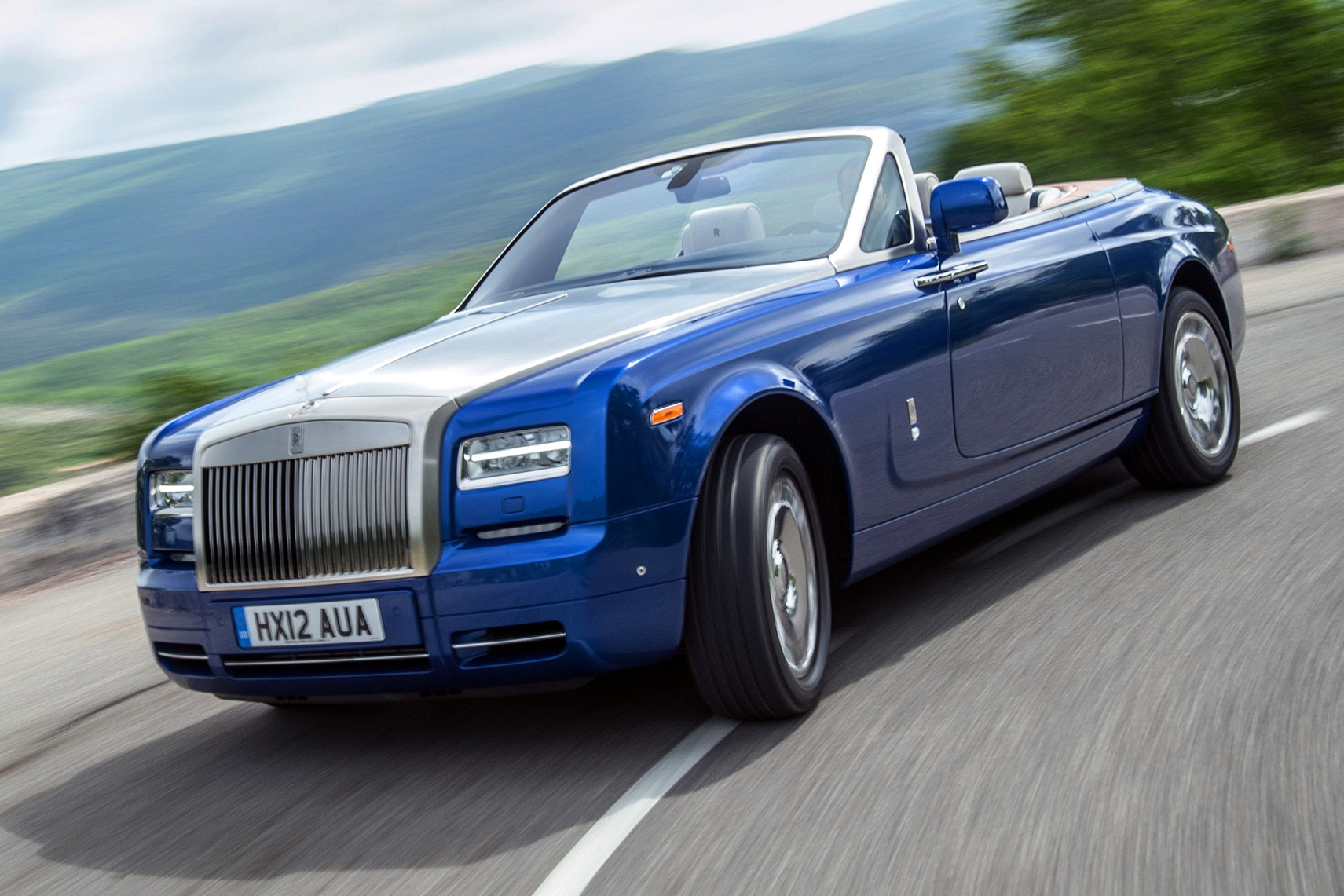 Giá bán các dòng xe Rolls-Royce chính hãng tại Việt Nam