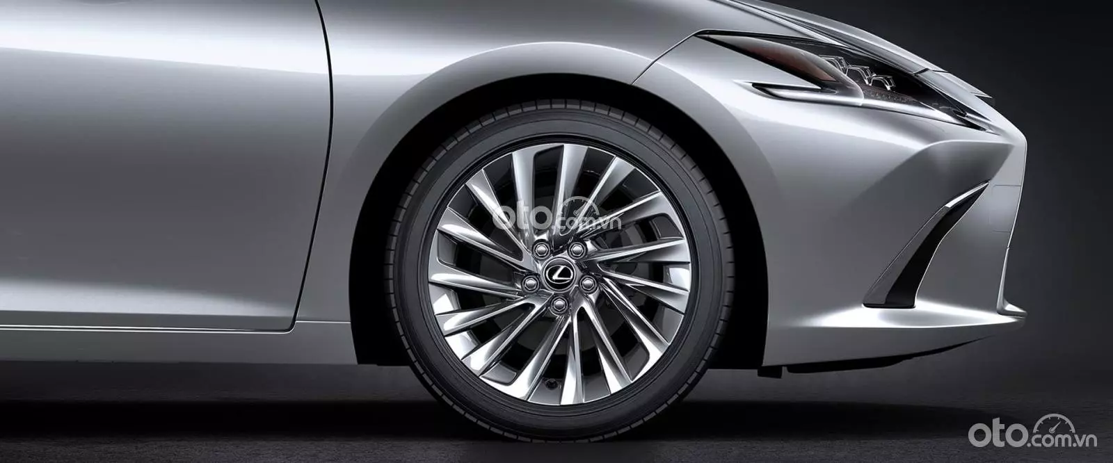 Giá xe Lexus ES 250 kèm tin khuyến mại tháng 5/2024