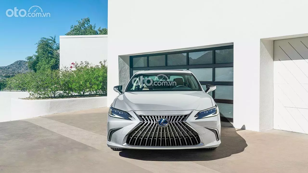 Giá xe Lexus ES 250 kèm tin khuyến mại tháng 5/2024