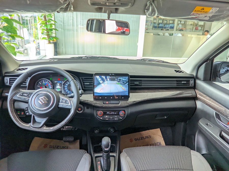 Suzuki Ertiga 2024: Bảng giá lăn bánh, Thông tin Xe & Ưu đãi tháng 05/2024