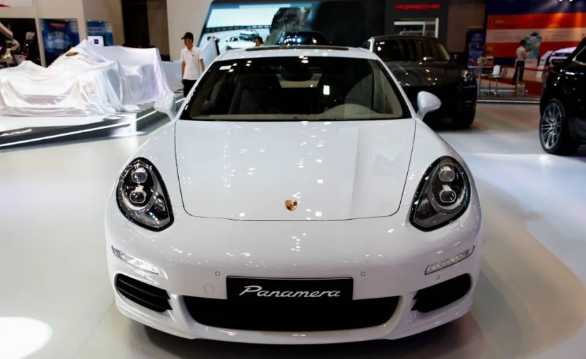 Giá xe Porsche Panamera tháng 05/2024 & Đánh giá chi tiết