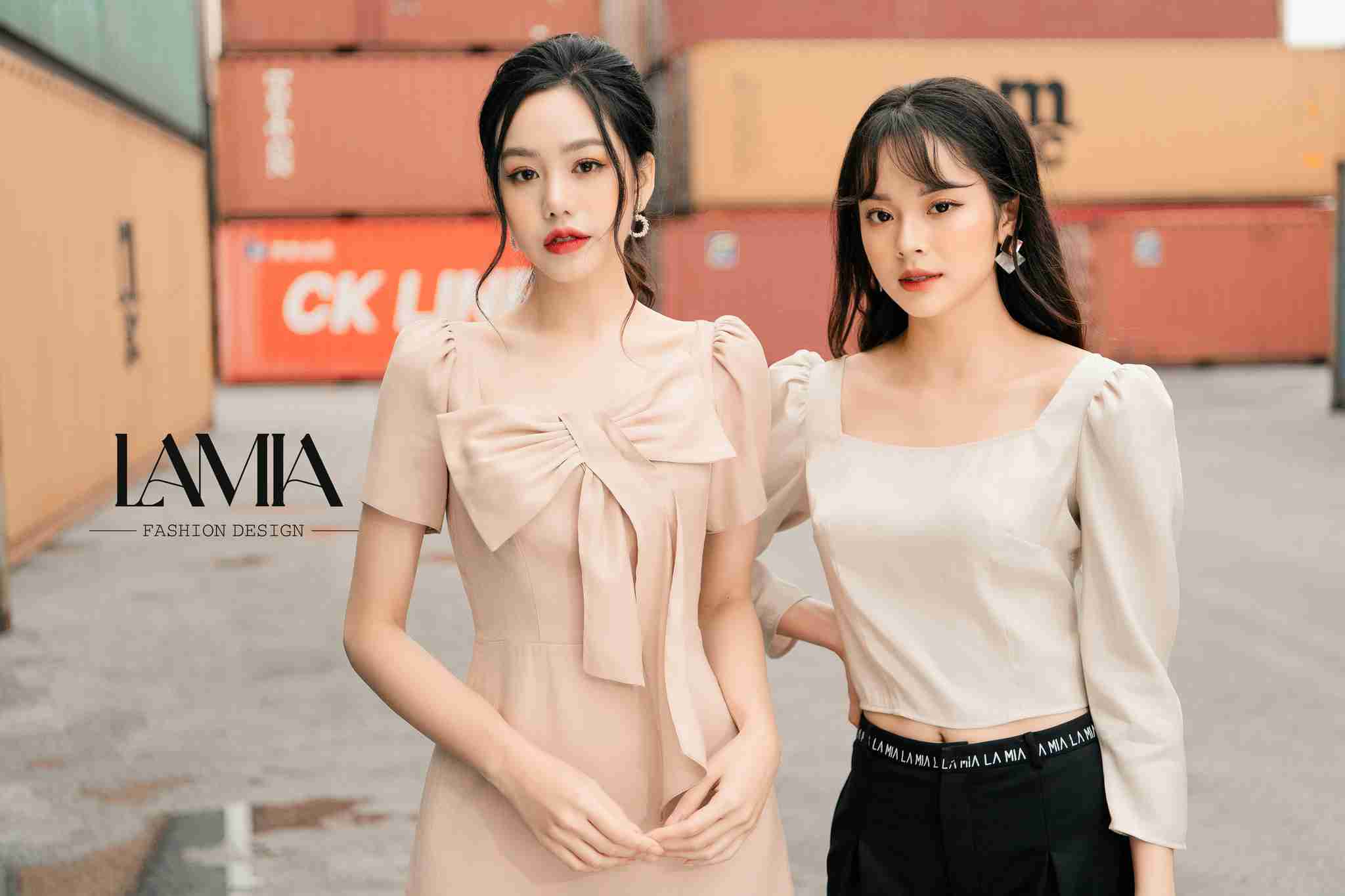 30 mẫu áo kiểu nữ đẹp giúp nàng phối đồ chuẩn fashionista