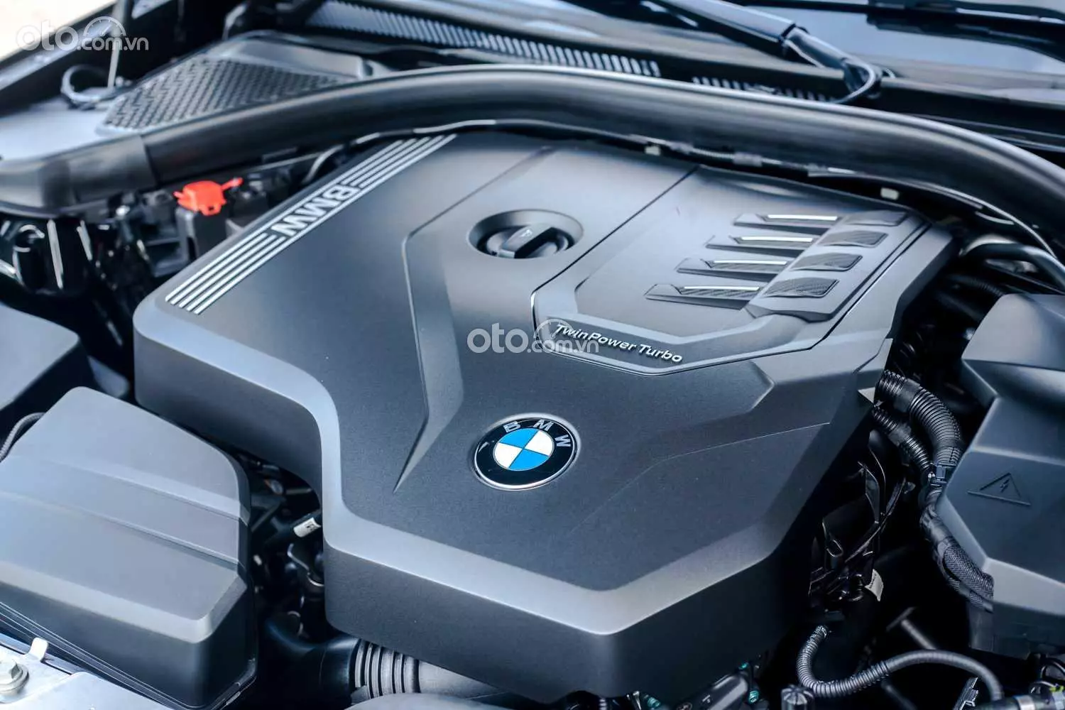 Giá xe BMW 330i 2024 kèm tin khuyến mại mới nhất tháng 5/2024