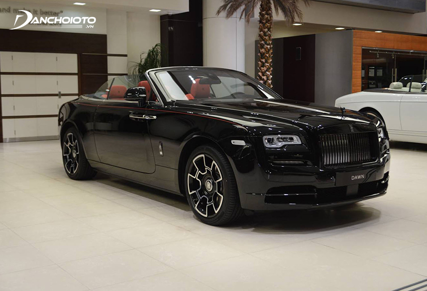 Bảng giá xe ô tô Rolls-Royce: 4 chỗ sedan, coupe, SUV, mui trần (5/2024)