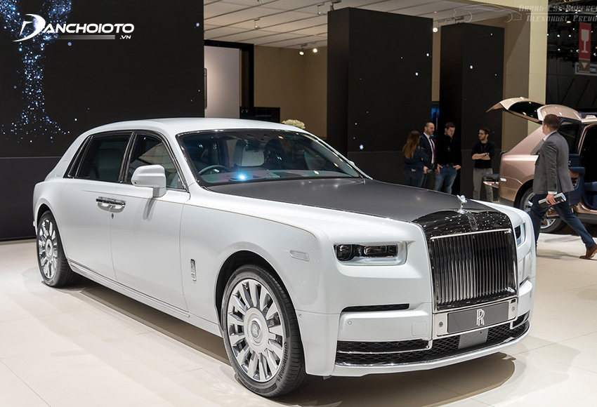 Bảng giá xe ô tô Rolls-Royce: 4 chỗ sedan, coupe, SUV, mui trần (5/2024)