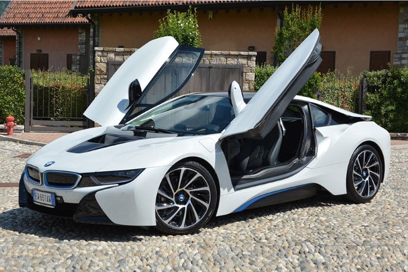 Giá xe BMW i8 mới nhất 2024. Còn đáng mua ở hiện tại không?