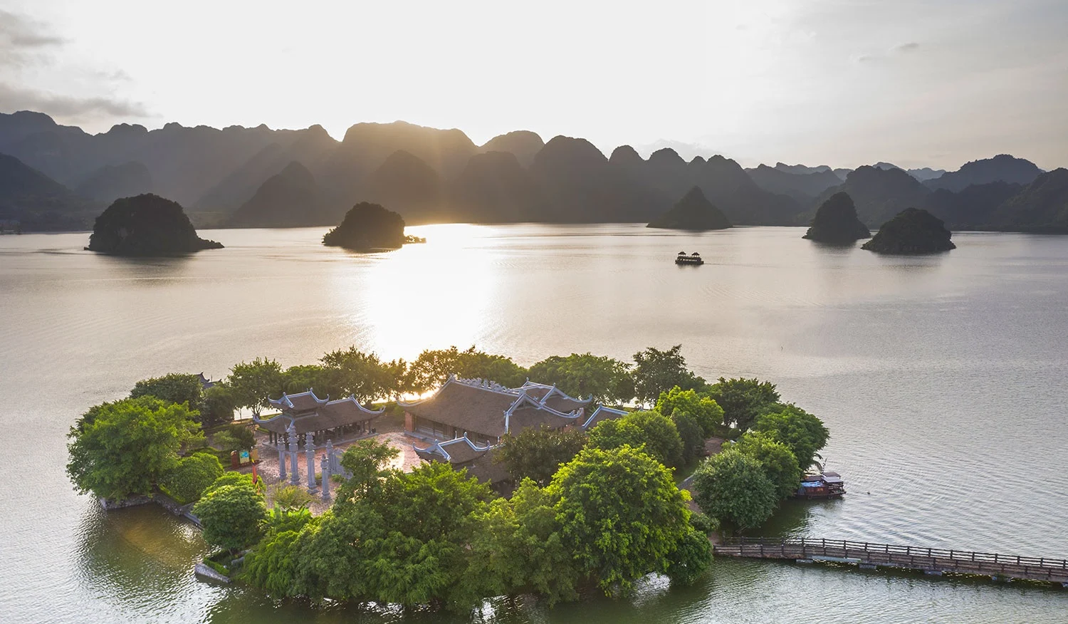 40 địa điểm du lịch Việt Nam nổi tiếng nhất định nên đến một lần