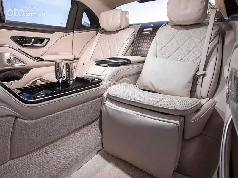 Giá xe Mercedes-Maybach S 680 4Matic kèm ưu đãi tháng 6/2024