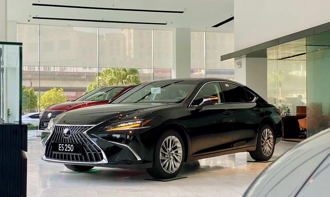 Báo giá Lexus ES 2024 Sẵn Xe - tại Lexus Chính Hãng