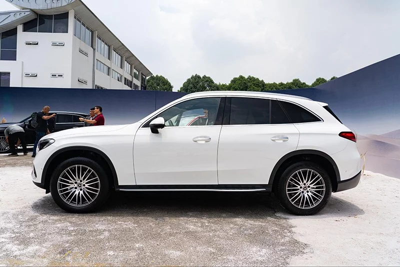 Mercedes-benz GLC 200 4Matic 2024: Giá xe lăn bánh khuyến mãi, Mua bán xe trả góp