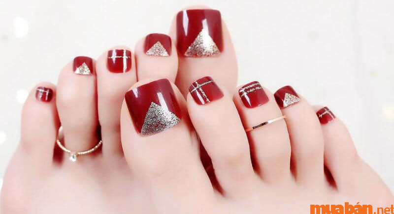 101+ Mẫu nail chân màu đỏ tôn da, “chanh sả” mới nhất