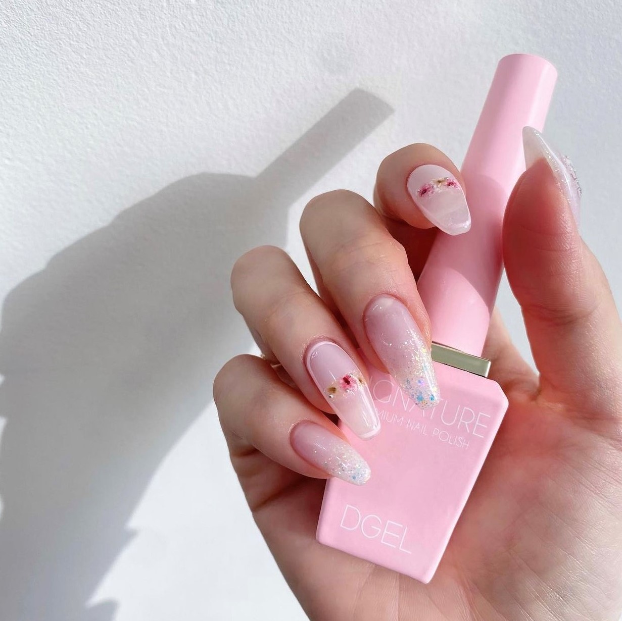 24+ Mẫu nail đẹp, sang chảnh, hot trend dành cho năm nay