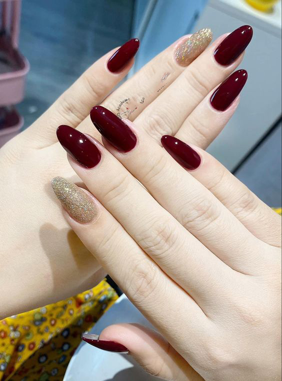 Top Những Mẫu Nail Màu Đỏ Mận Đẹp - Sự Quyến Rũ và Đẳng Cấp Cho Đôi Bàn Tay