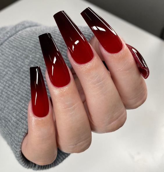 Top Những Mẫu Nail Màu Đỏ Mận Đẹp - Sự Quyến Rũ và Đẳng Cấp Cho Đôi Bàn Tay