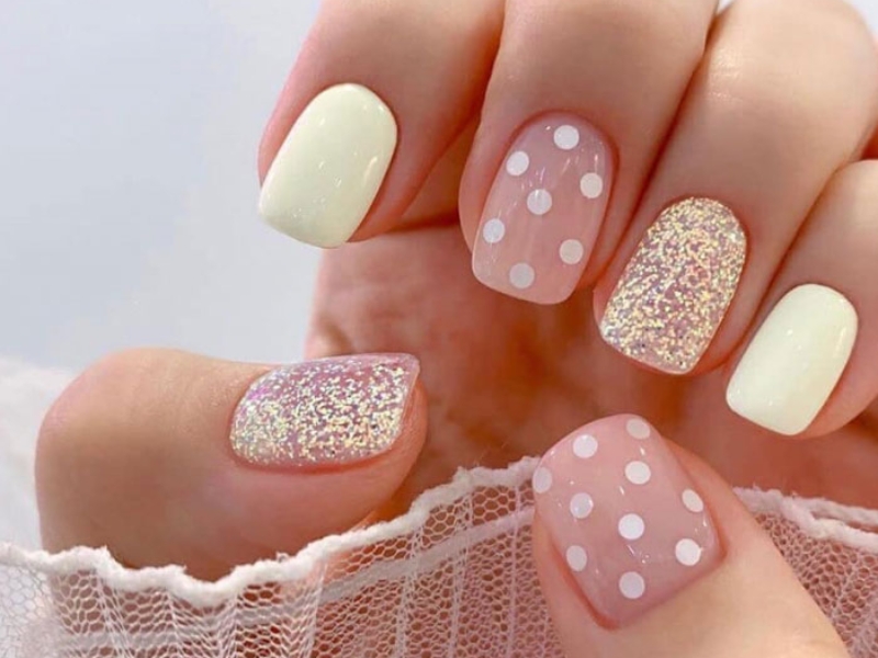 Những mẫu nail vẽ đơn giản đẹp và cực kỳ nổi bật