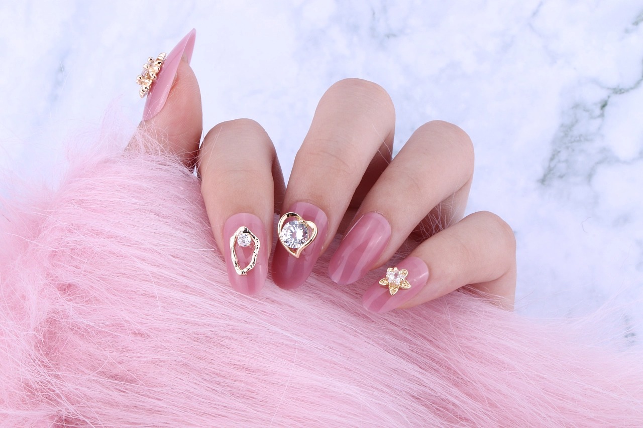 200 Mẫu Nail Móng Nhọn Tròn Khiến Các Nàng Đốn Tim