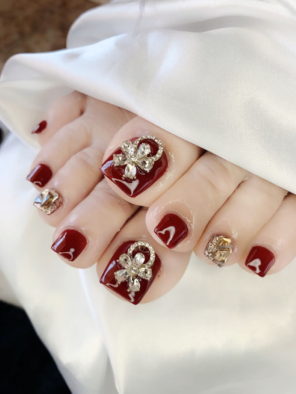 Top Những Mẫu Nail Màu Đỏ Mận Đẹp - Sự Quyến Rũ và Đẳng Cấp Cho Đôi Bàn Tay