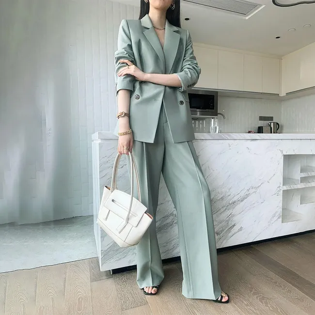 Top 22 Cách Phối Đồ Với Áo Blazer Thanh Lịch Cho Nàng Thêm Cuốn Hút