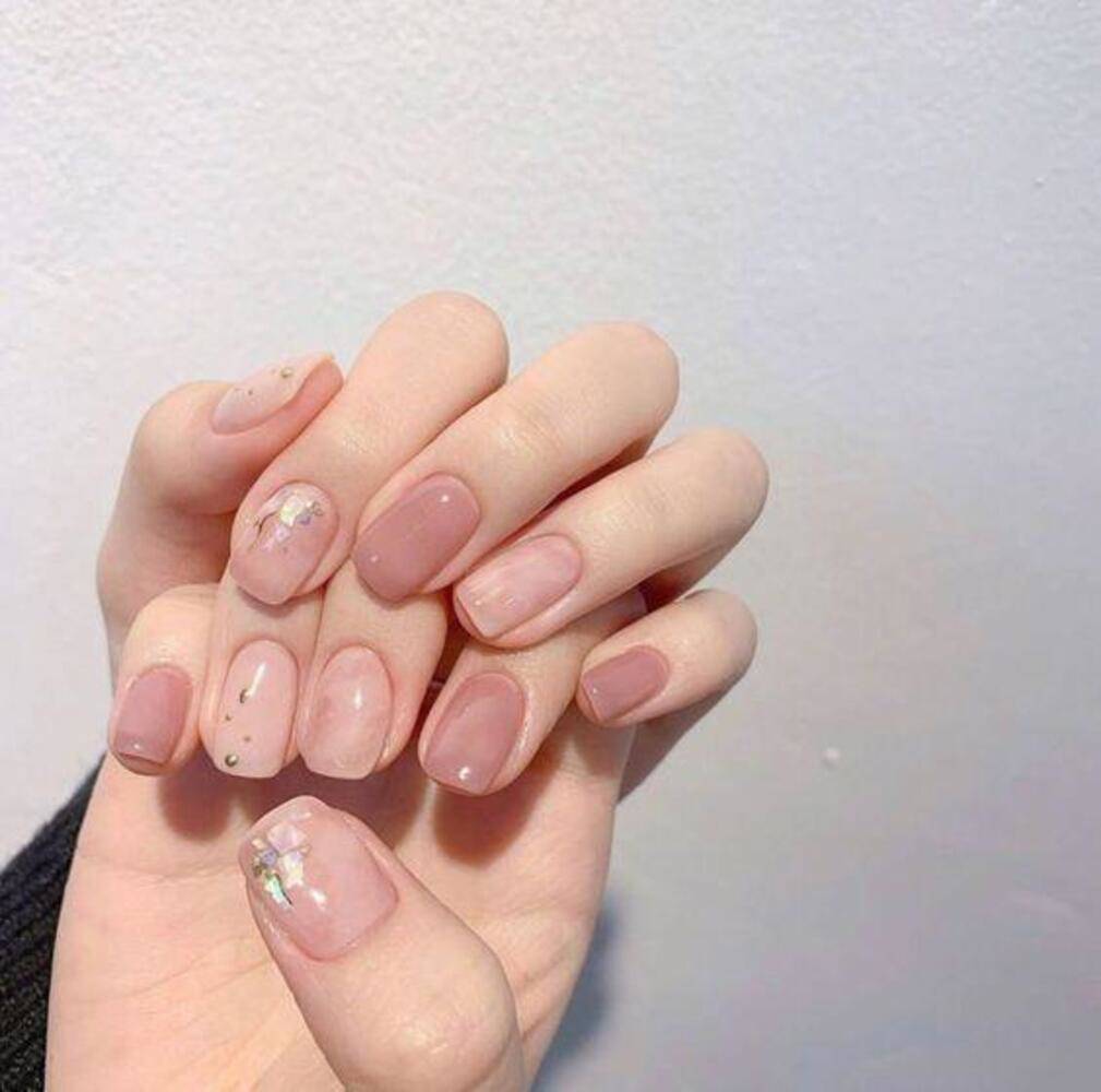 Điểm danh những mẫu nail màu hồng siêu hot, nàng nên rủ rê hội bạn triển ngay mùa Tết này