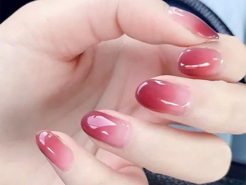 Khám phá những mẫu nail màu đỏ rượu cực đẹp và quý phái