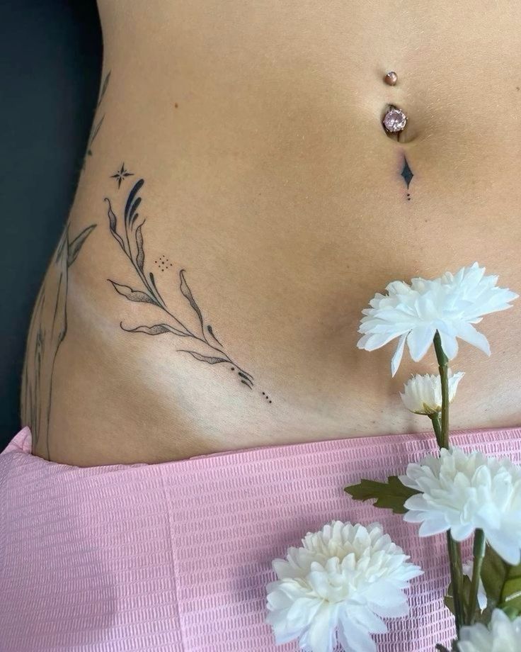 Top 222+ mẫu hình xăm ở eo đẹp và cuốn hút - Genztattoo