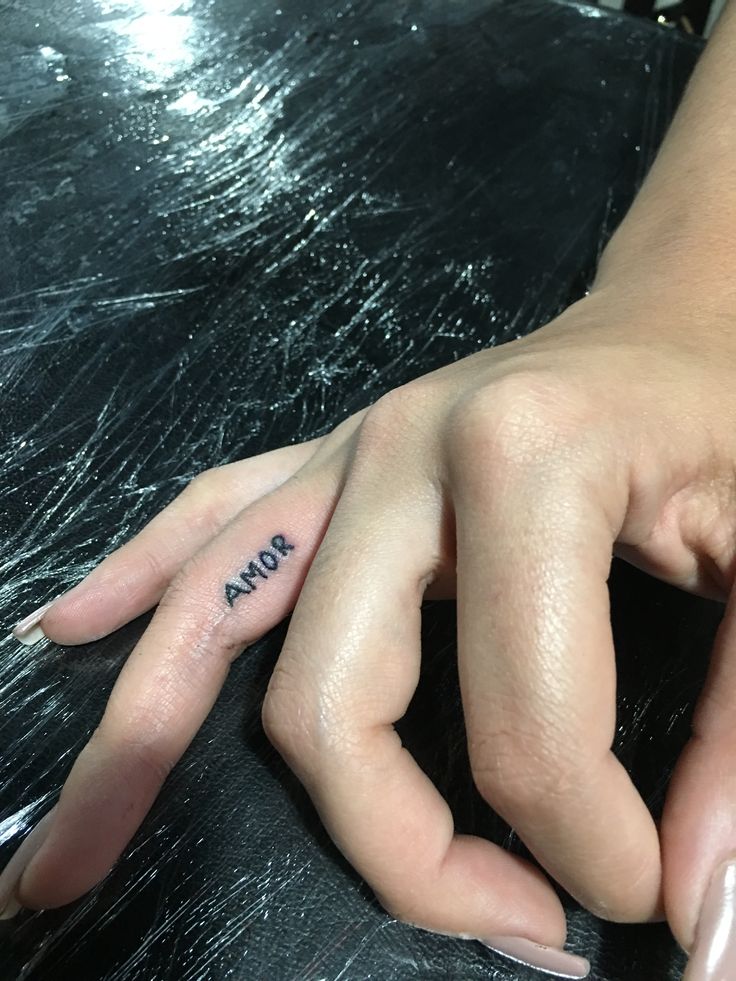 150 hình xăm mini trên ngón tay cho nam và nữ cực phong cách - Genztattoo