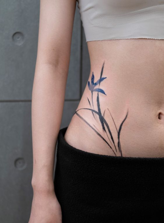 Top 222+ mẫu hình xăm ở eo đẹp và cuốn hút - Genztattoo