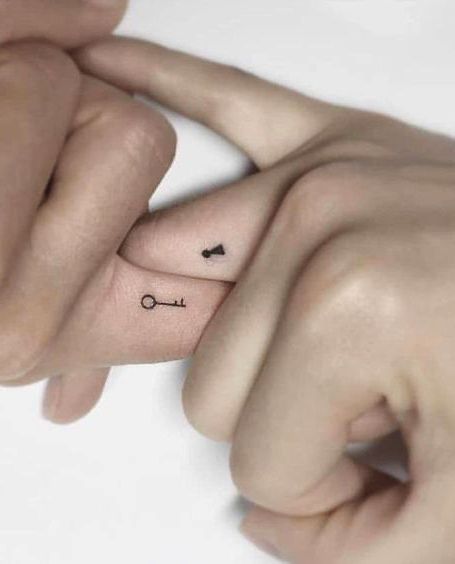 150 hình xăm mini trên ngón tay cho nam và nữ cực phong cách - Genztattoo