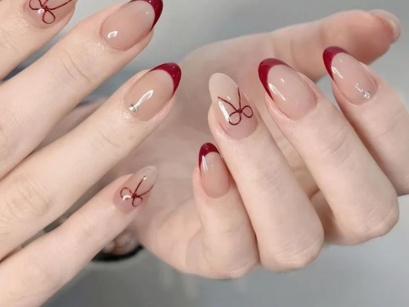 Khám phá những mẫu nail màu đỏ rượu cực đẹp và quý phái