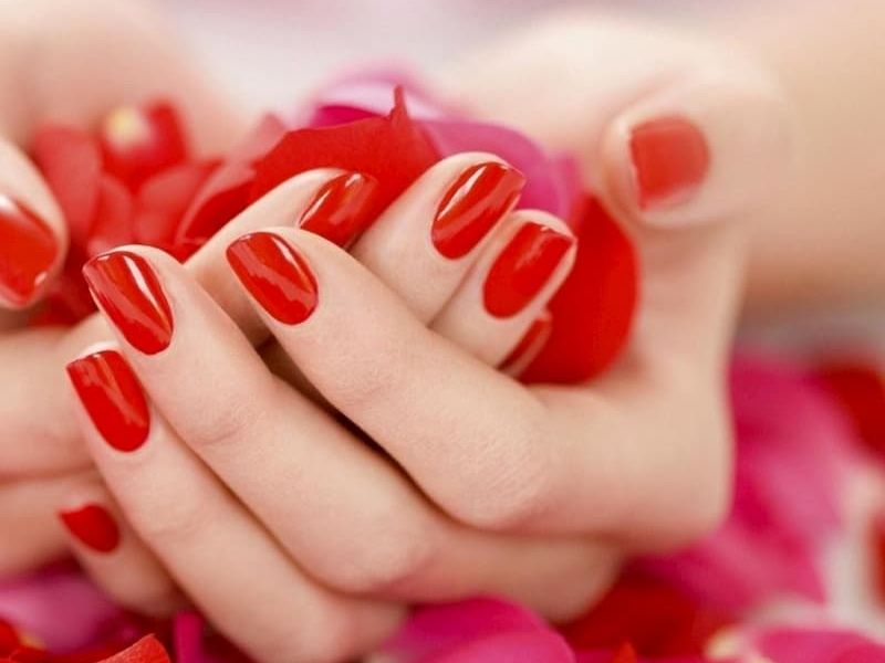 20+ Mẫu Nail Đỏ “Nịnh” Da Và Sang Chảnh Cho Các Nàng