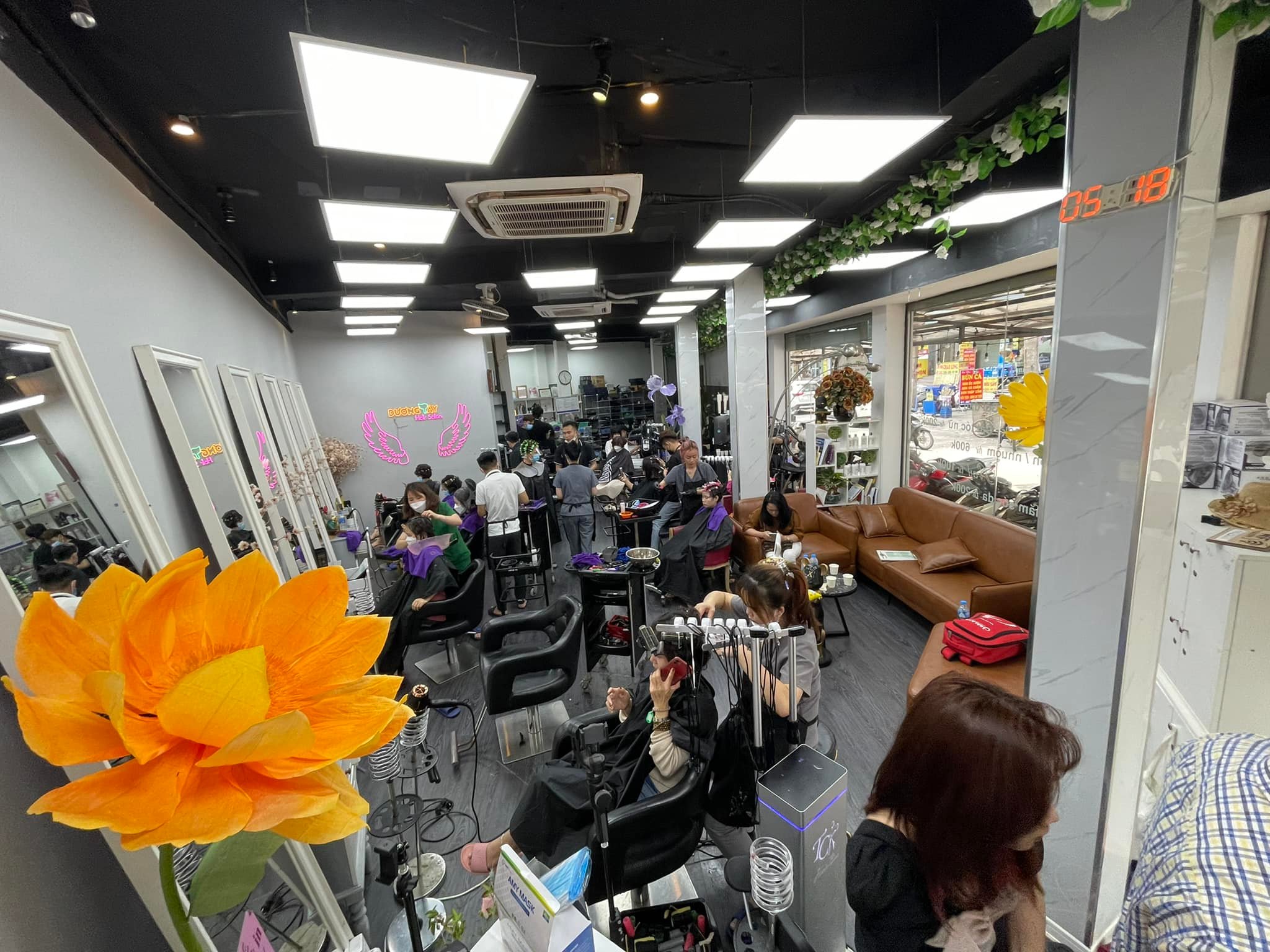 Top 7 Salon Uốn Tóc Nữ Ở Hà Nội Uy Tín, Chất Lượng