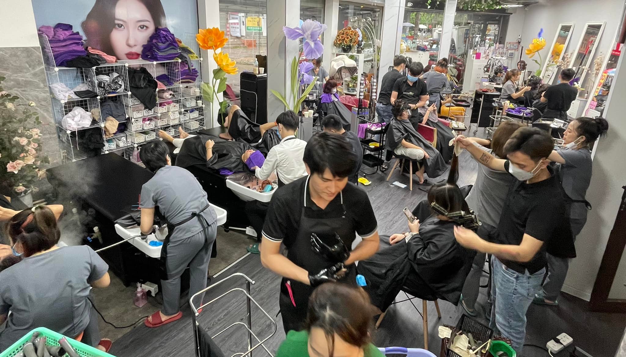 Top 7 Salon Uốn Tóc Nữ Ở Hà Nội Uy Tín, Chất Lượng