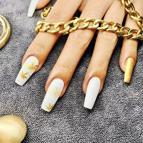 Nail trắng: Top 25 kiểu nail đẹp đơn giản sang trọng hot nhất hiện nay