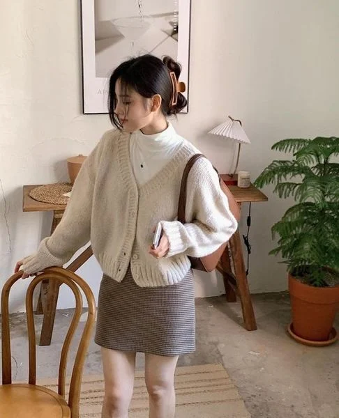 Top Áo Cardigan Nữ Hàn Quốc Luôn Khiến Nàng Trẻ Trung, Nổi Bật