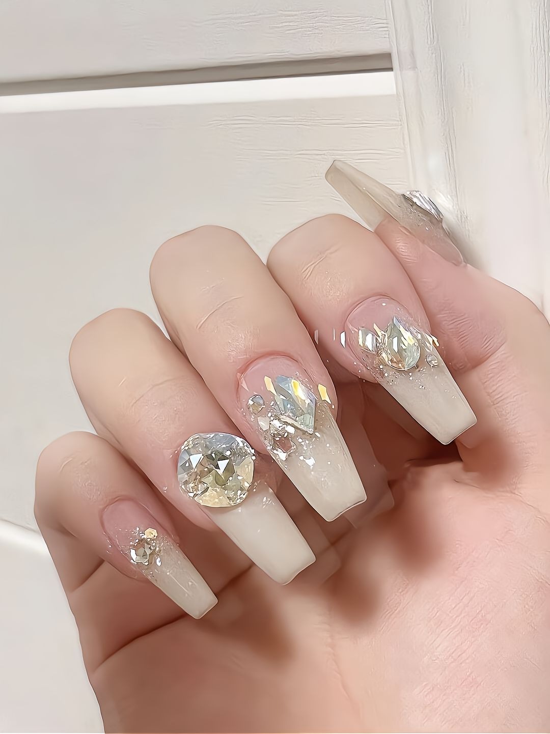 50+ Mẫu Nail Trong Suốt “Cực Phẩm” Khiến Bạn Ngỡ Ngàng