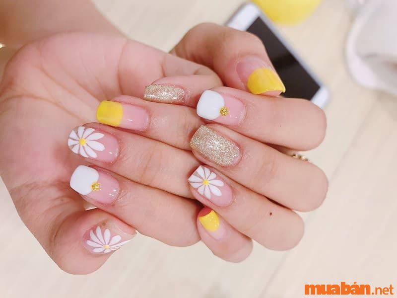 Gợi ý 19+ mẫu nail ngắn cực cute cho nàng bắt trend 2023