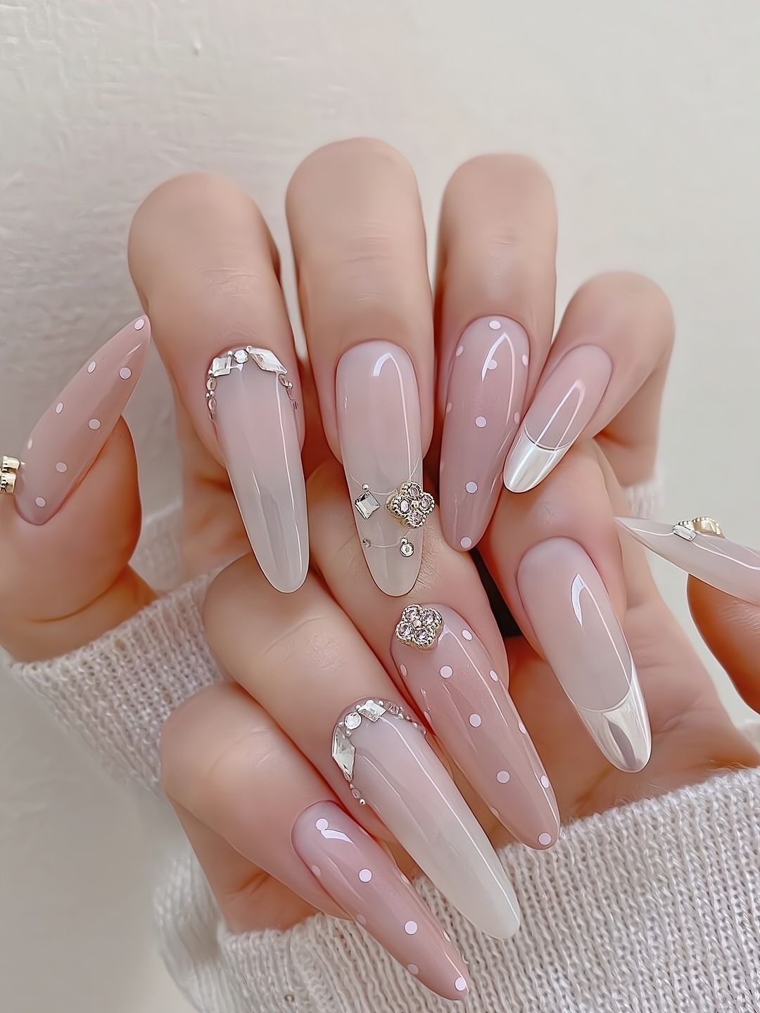 50+ Mẫu Nail Trong Suốt “Cực Phẩm” Khiến Bạn Ngỡ Ngàng