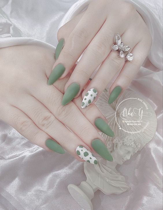 Tổng Hợp 20 Mẫu Nail Nhọn Đẹp Sành Điệu Cho Các Nàng