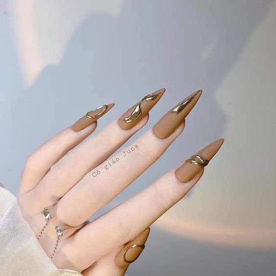 Tổng Hợp 20 Mẫu Nail Nhọn Đẹp Sành Điệu Cho Các Nàng