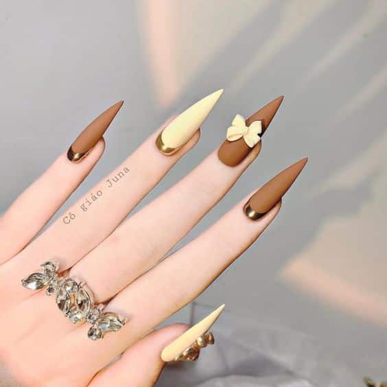 Tổng Hợp 20 Mẫu Nail Nhọn Đẹp Sành Điệu Cho Các Nàng