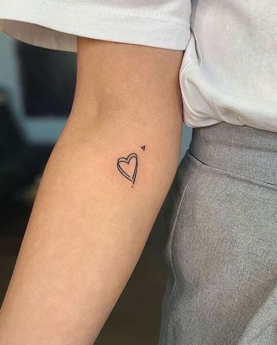 TOP những hình xăm trái tim mini đẹp và đơn giản, chi phí xăm ít - Genztattoo