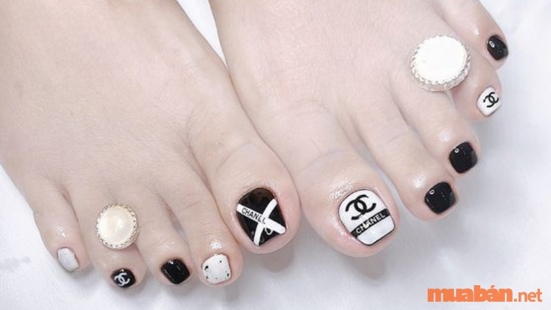 12+ mẫu nail Chanel cực sang trọng, đẳng cấp