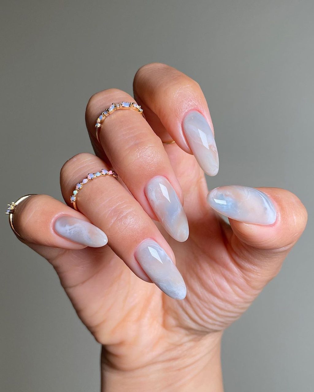 Tô điểm cho đôi bàn tay với những mẫu nail mùa Hè rực rỡ