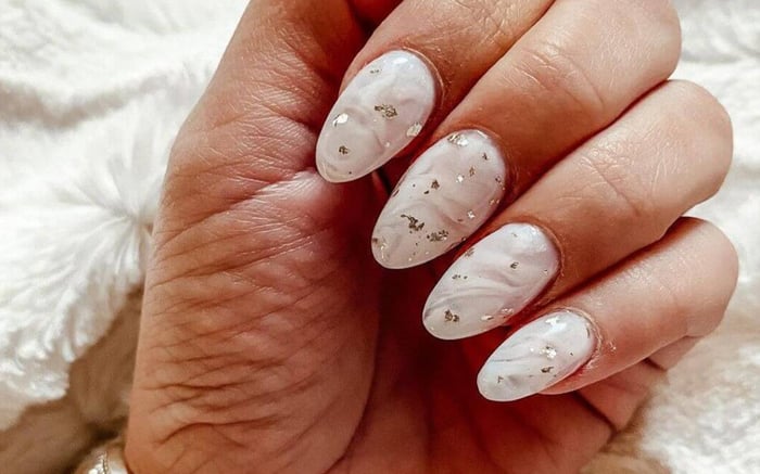 Top 20+ mẫu nail màu trắng gạo đẹp và tinh tế