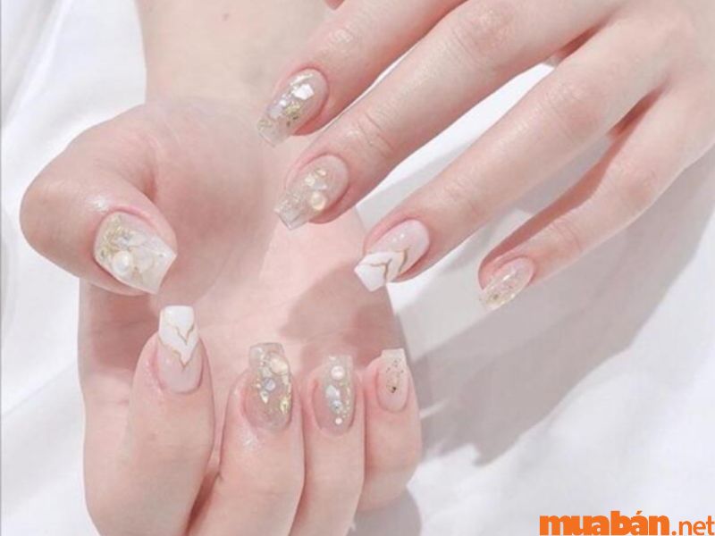 101+ mẫu nail trắng đính đá đẹp và không bị lỗi thời