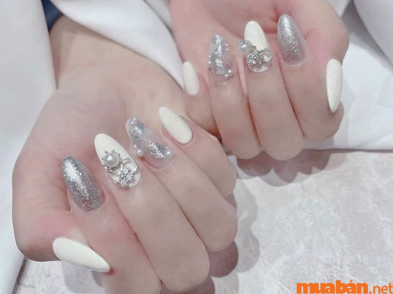 101+ mẫu nail trắng đính đá đẹp và không bị lỗi thời