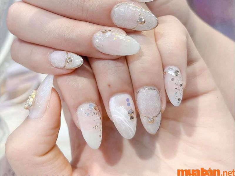 101+ mẫu nail trắng đính đá đẹp và không bị lỗi thời